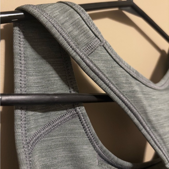 Nike Dri-Fit Sport Bra (L) - Picture 4 of 6